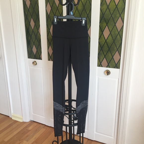 Lululemon Mesh Leggings - Picture 1 of 4